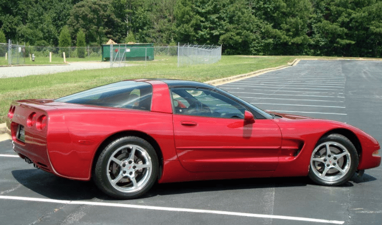 Corvette Generations/C5/C5 2001 Red B84.png